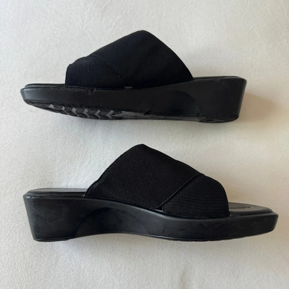Liz Claiborne Black Wedge Sandals Size 7.5 Fabric Crossover Chunky Slide 90s Y2K